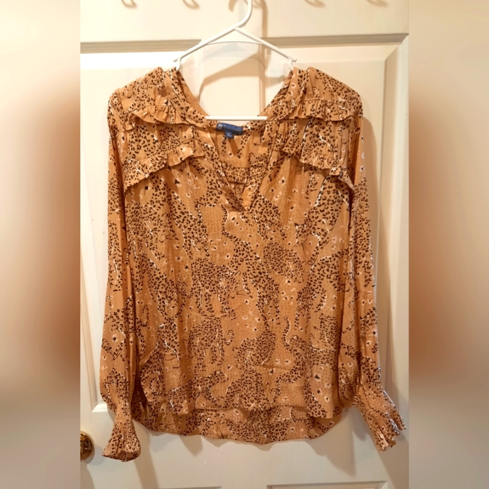 Democracy Long Sleeve Cheetah Print V-neck Polyester Blouse size Small